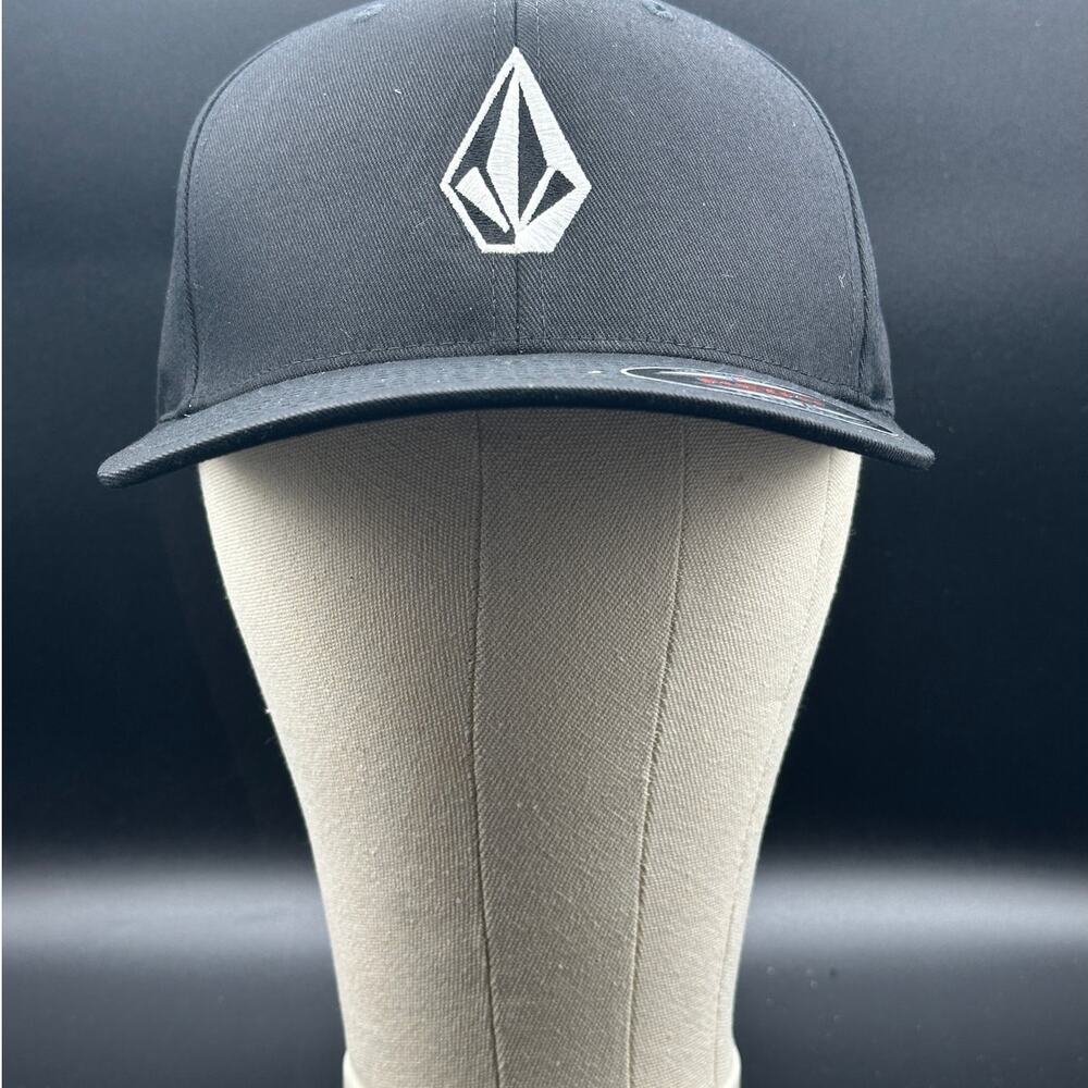 Volcom Full Stone Flexfit Hat Black L/XL Stretch Fitted Cap NWT